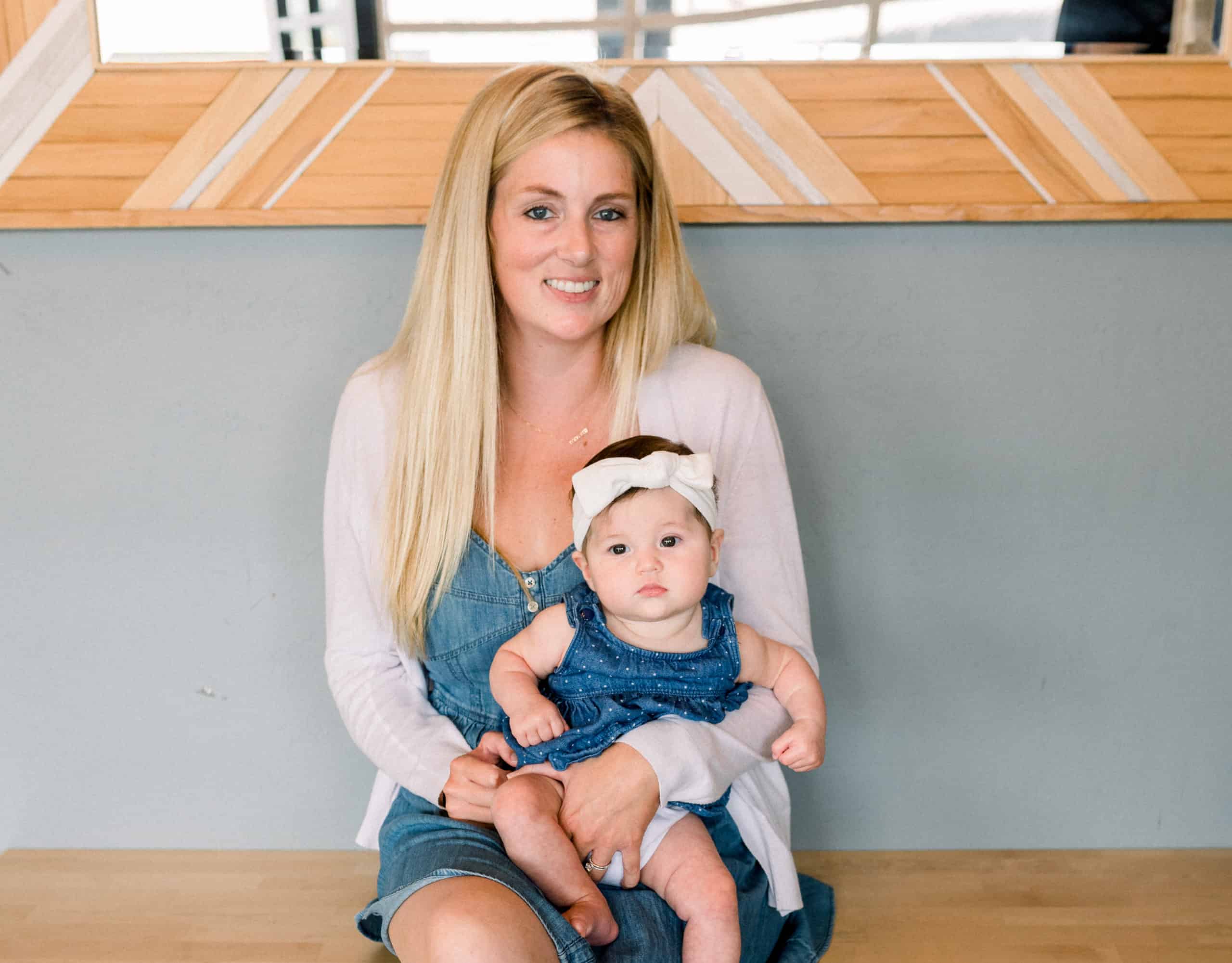 devynleonephoto-38 Mom sitting down holding her baby